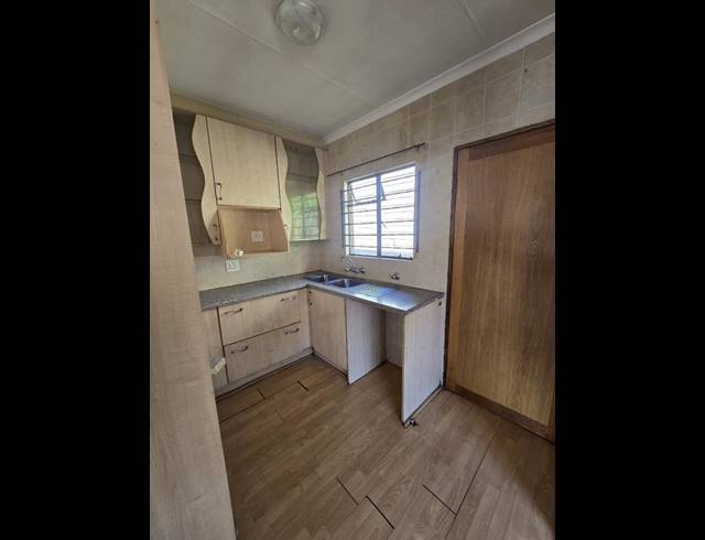 2 BEDROOM PROPERTY TO RENT IN CYRILDENE